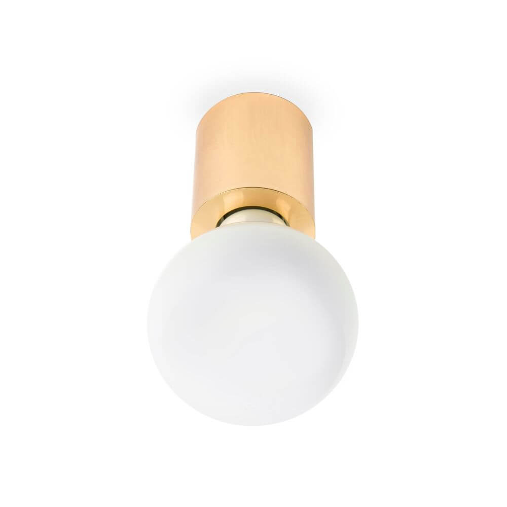 Wandleuchte TEN Kupfer mit runder, weißer Glaskugel und Kupferfassung.