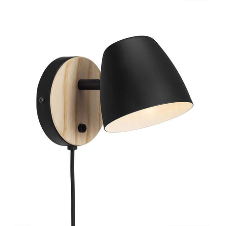 Applique Theo en bois et métal, au design moderne avec tête de lampe orientable.