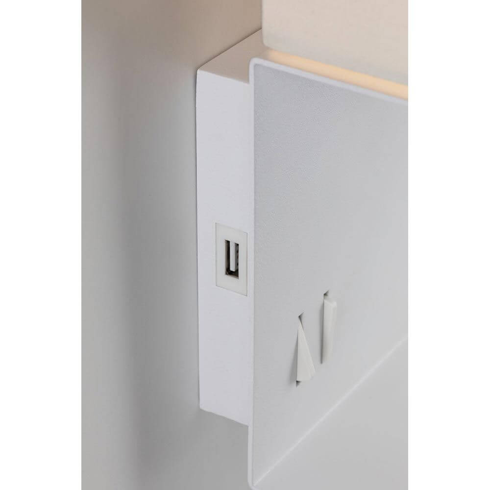 Merani Wandleuchte mit Ablage & LED Lesearm Grau, Weiß - Nahaufnahme USB-Anschluss und Wandhalterung in Weiß