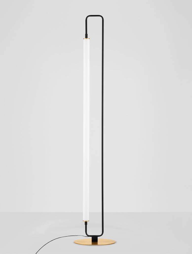 Wetro LED Stehlampe in Schwarz und Gold mit 3000K Lichtfarbe, moderne Designlampe für stilvolle Innenräume.