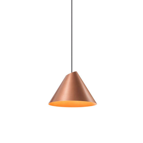 LED-hengelampe Shiek M gullfarget, kobber i moderne, konisk design med en elegant, kobberfarget overflate.