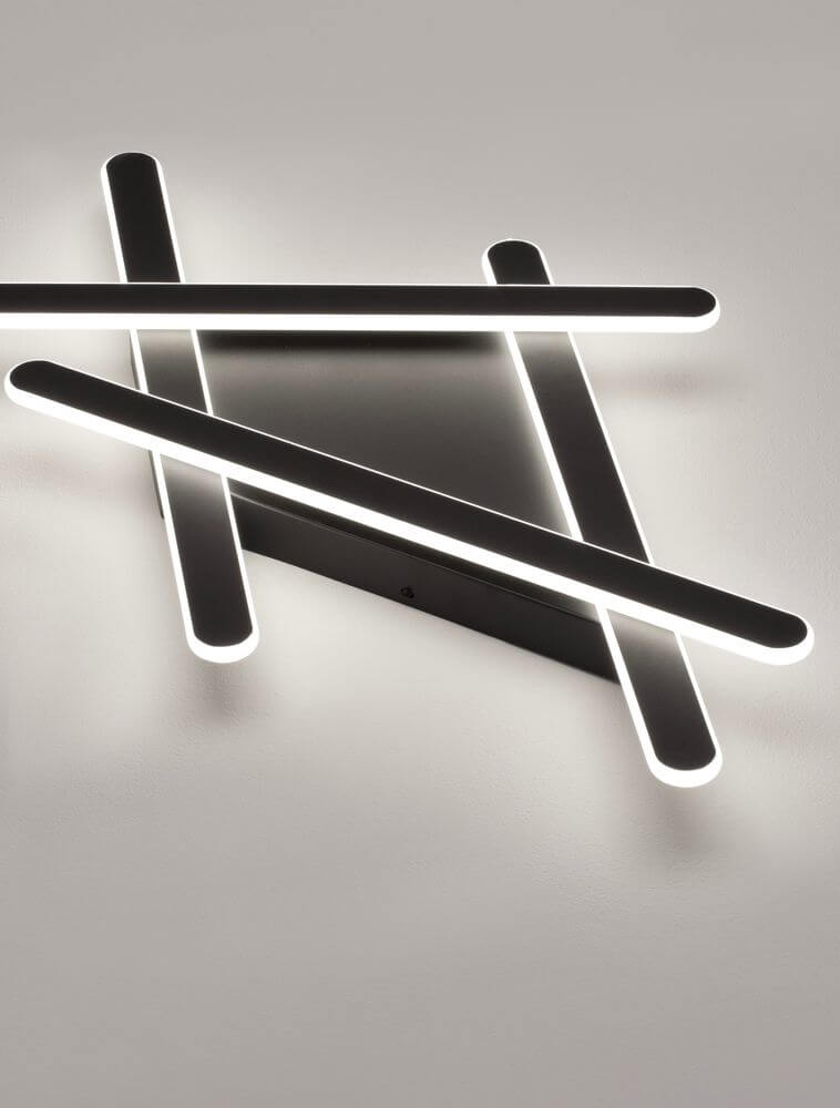 Willow LED Deckenleuchte 59cm 4-flammig 3000K mit stilvollen Metallleisten in modernem Design