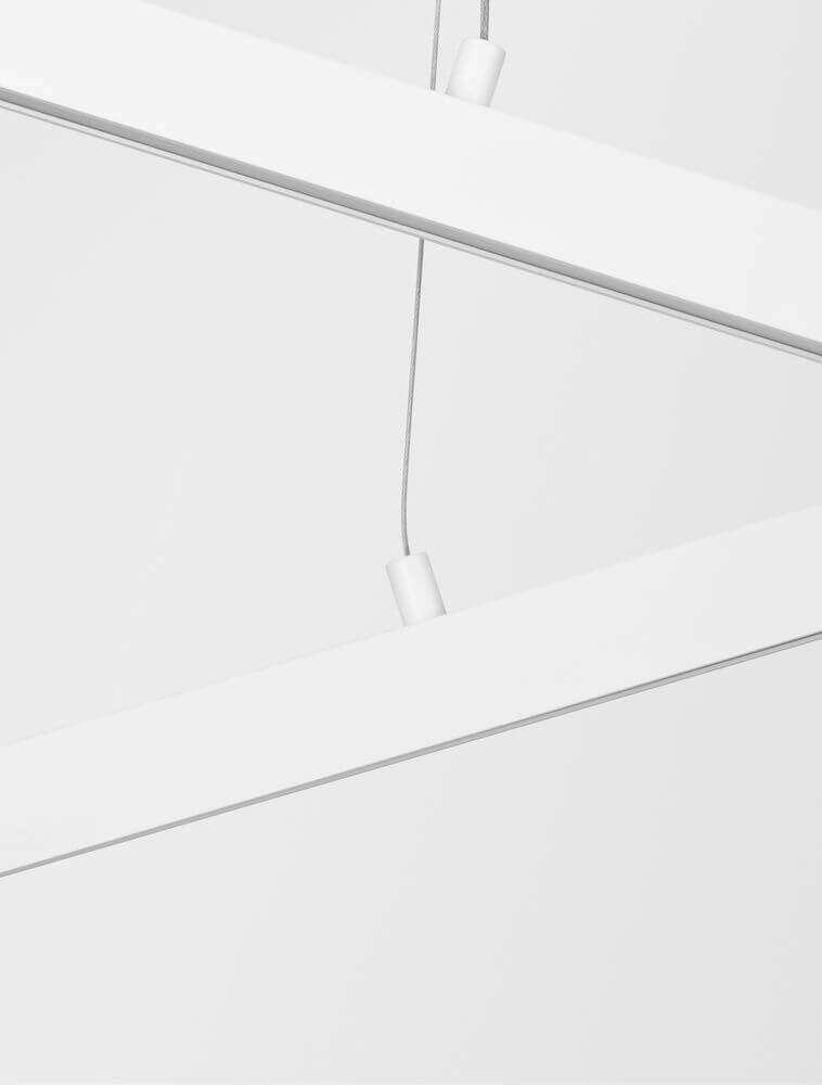 Detailansicht der X-Line LED Pendelleuchte 2-flammig in weiß, modernes Design für stilvolle Innenräume.