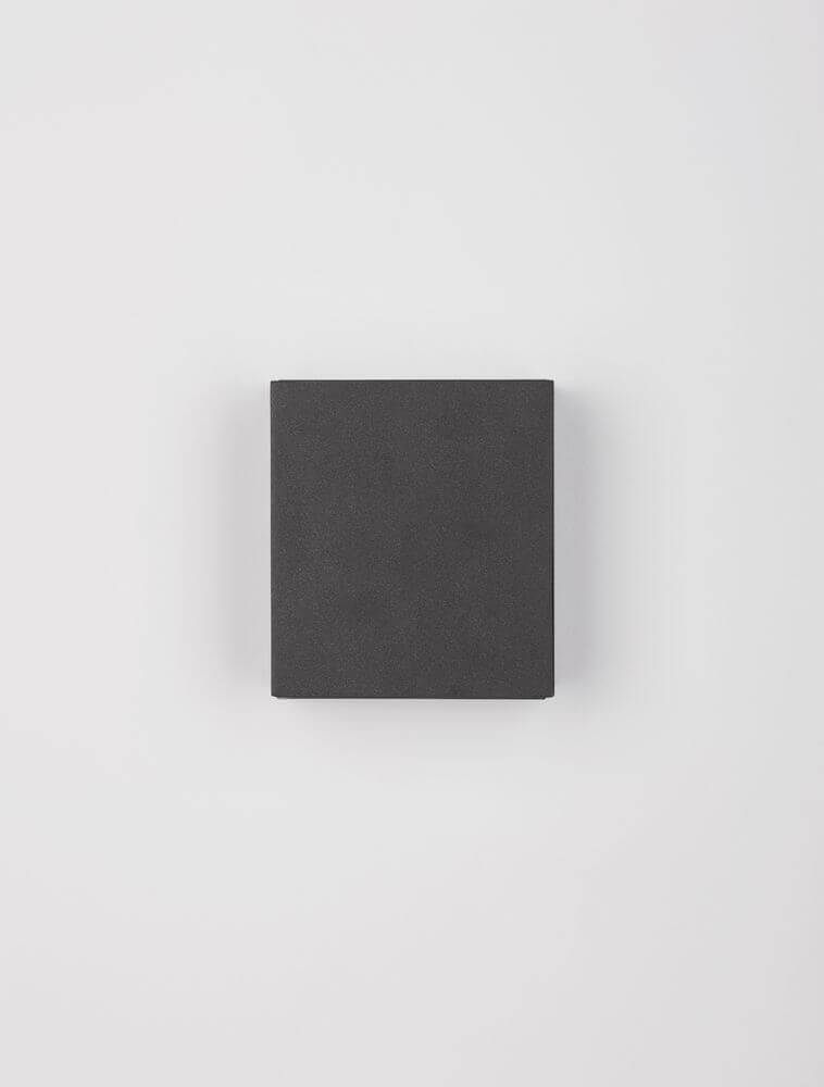 Zaro LED Außenwandleuchte 3000K Anthrazit IP65 mit minimalistischem Design in anthrazitfarbener Oberfläche.