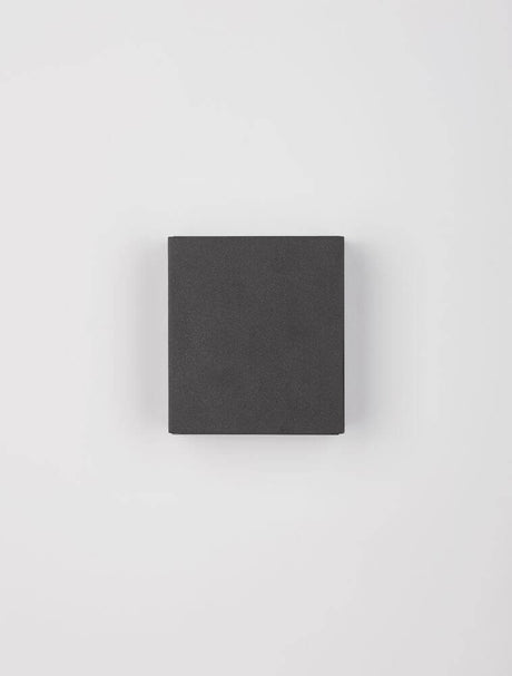 Applique extérieure Zaro LED 3000K anthracite IP65 au design minimaliste avec une finition anthracite.