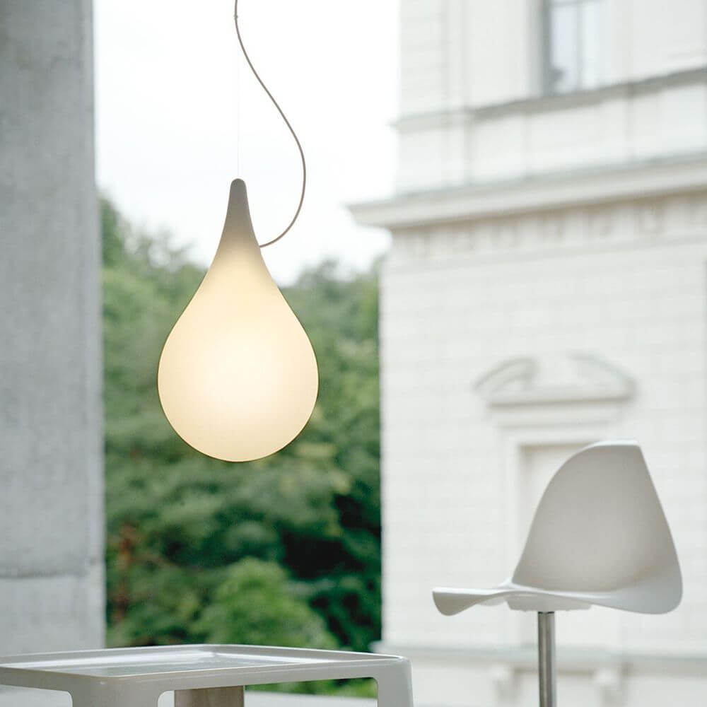 Drop-2L Pendelleuchte Ø 36cm Liquid-Light Weiß in moderner Umgebung mit angenehmem Licht