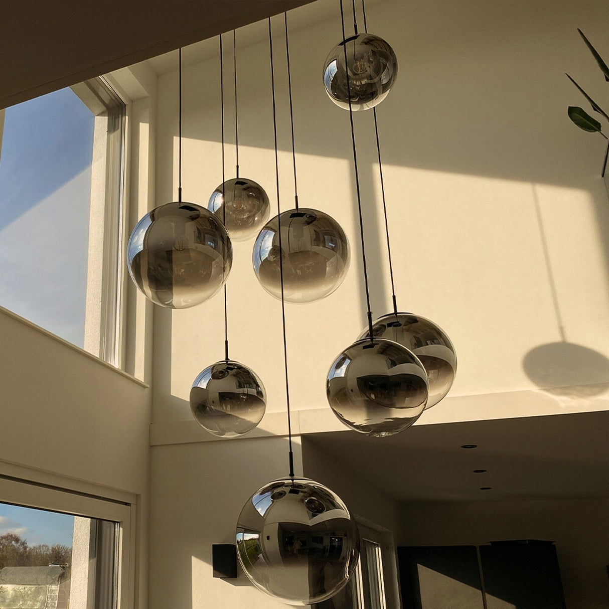 s.luce Orb glass globe gallery light 500cm sospensione nera
