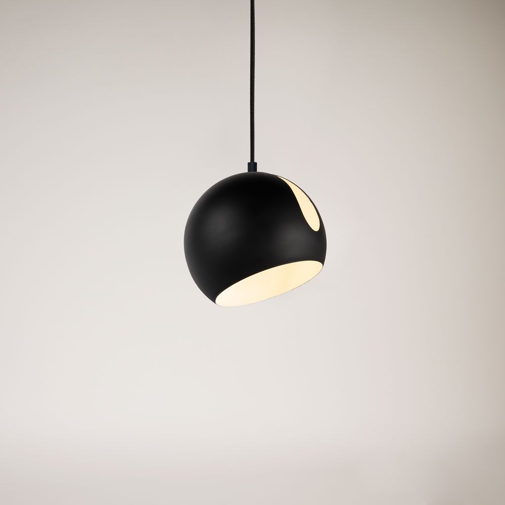 s.luce Ball pendant light 3-light with ceiling track