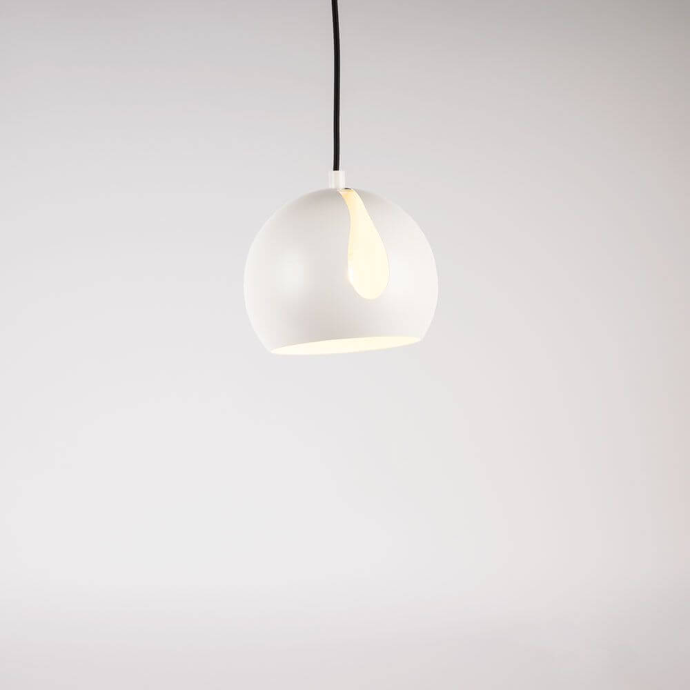 s.luce Lâmpada de galeria Ball com cúpula rotativa e intercambiável, suspensão de 5m em design moderno.