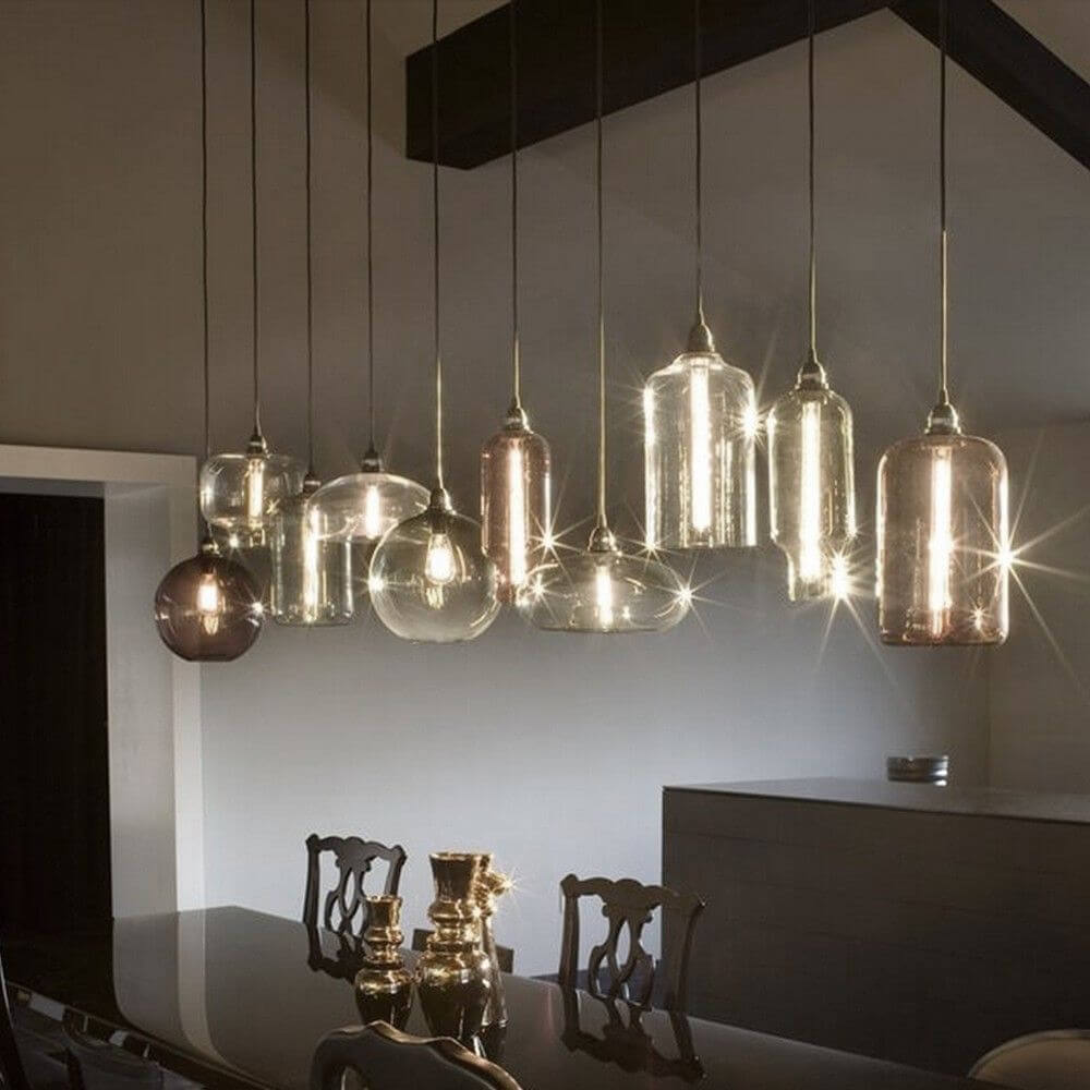 s.luce Cruet Galerie-Pendelleuchte aus Glas, stilvolle Beleuchtung in verschiedenen Formen und Farben für hohe Räume.