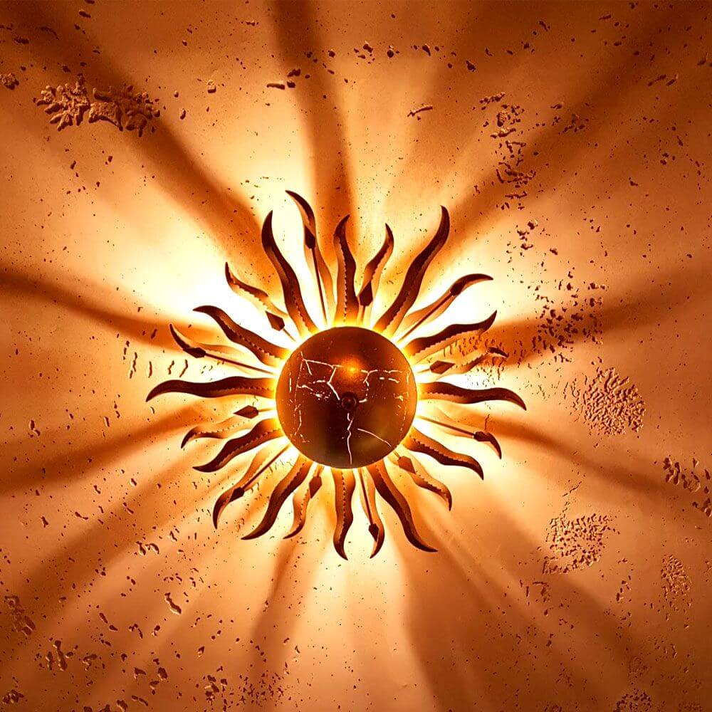 s.luce Diator XL handgeschmiedete Sonne Rost- & Goldfarben Deckenleuchte mit beeindruckenden Lichteffekten