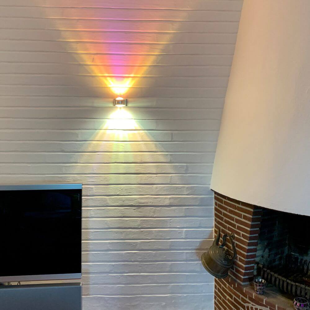 s.luce Farbfilter Multicolor passend zu Beam an einer Wand mit faszinierenden Lichteffekten