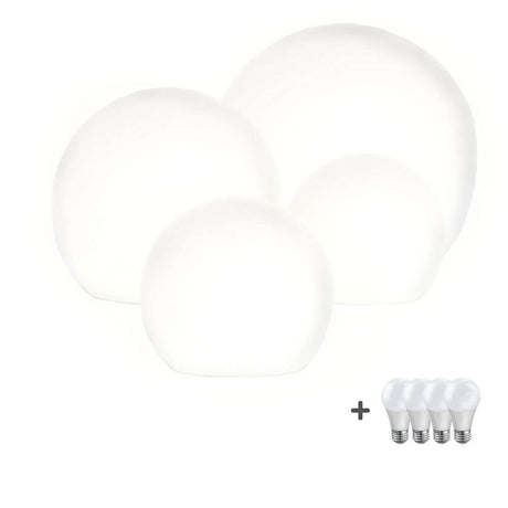 s.luce Globe Set Garten Kugelleuchten - stilvolle weiße Gartenkugeln mit zusätzlichen Lampen.