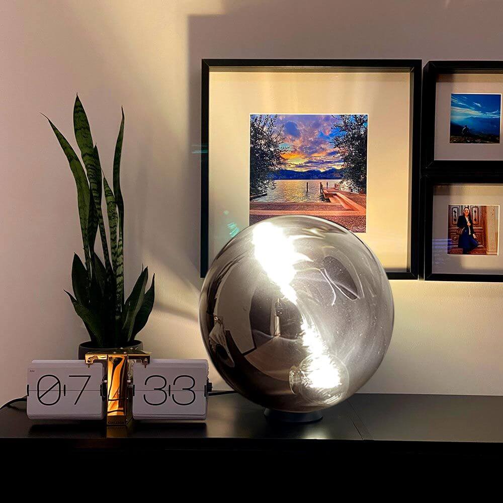 s.luce Progress glass globe table lamp