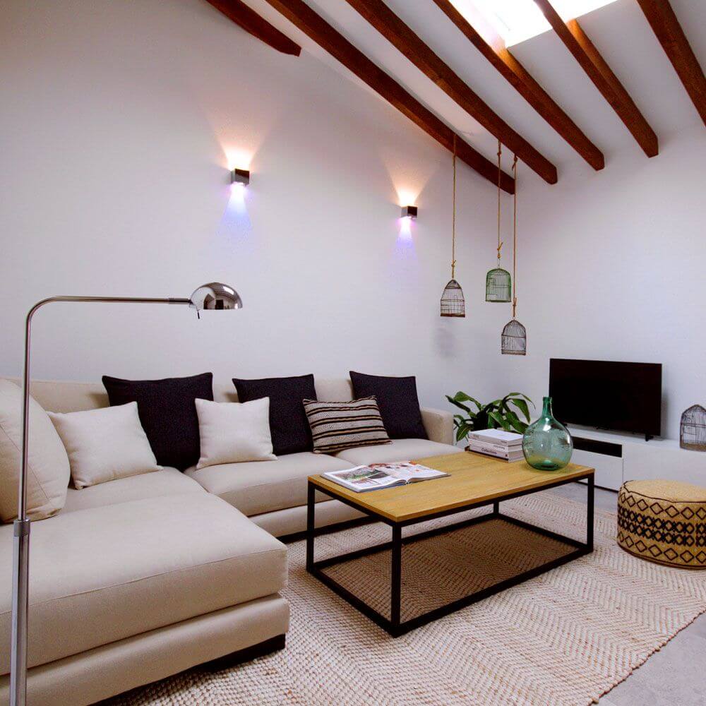 s.luce Farbfilter Multicolor passend zu Ixa in modernem Wohnraum mit schöner Beleuchtung