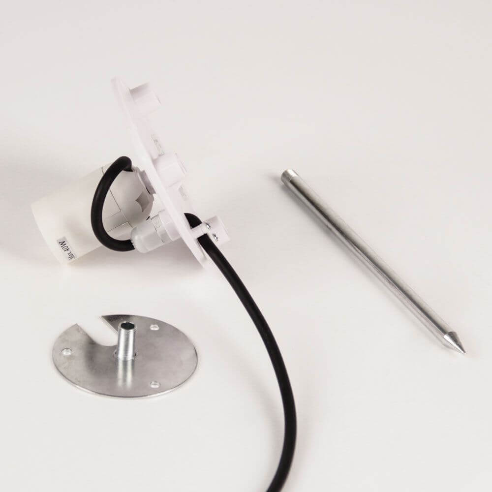 s.luce Globe pro Garten Außenkugel mit Montageset und Verbindungskabel für optimale Installation.