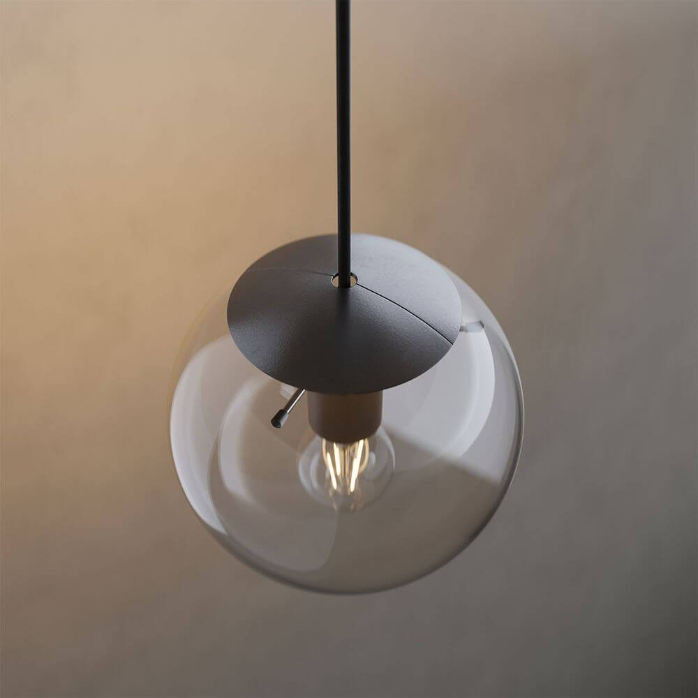 s.luce Abdeckung für Orb Glaskugel, elegante schwarze Metall-Abdeckung für stilvolle Leuchte.