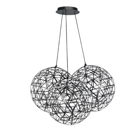 s.luce Atom Cluster LED Mehrfach-Pendelleuchte 3-flammig in stilvollem Design mit geometrischen Leuchtenelementen.