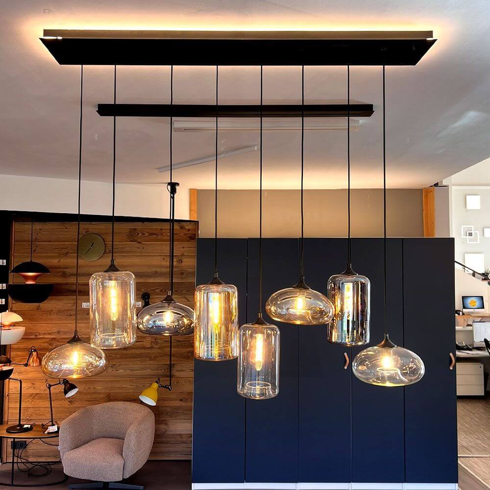 s.luce Aura LED-Umbau für indirekte Beleuchtung (ohne Modular Baldachin) in einem modernen Wohnambiente.