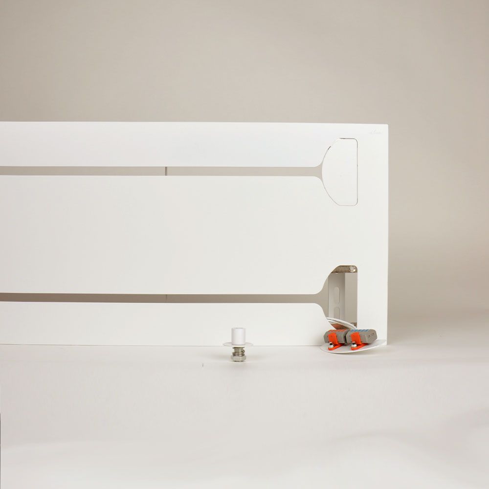 s.luce Modular Balken Baldachin in Weiß mit Anschlussdetails für individuell gestaltbare Beleuchtung.