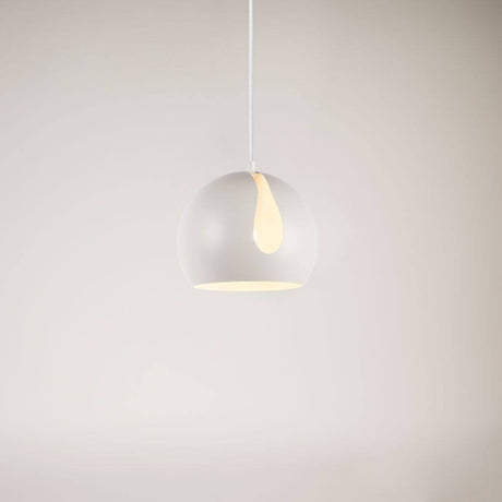 s.luce Lámpara colgante de metal en forma de bola con pantalla intercambiable y giratoria en un diseño moderno con ranura de luz.