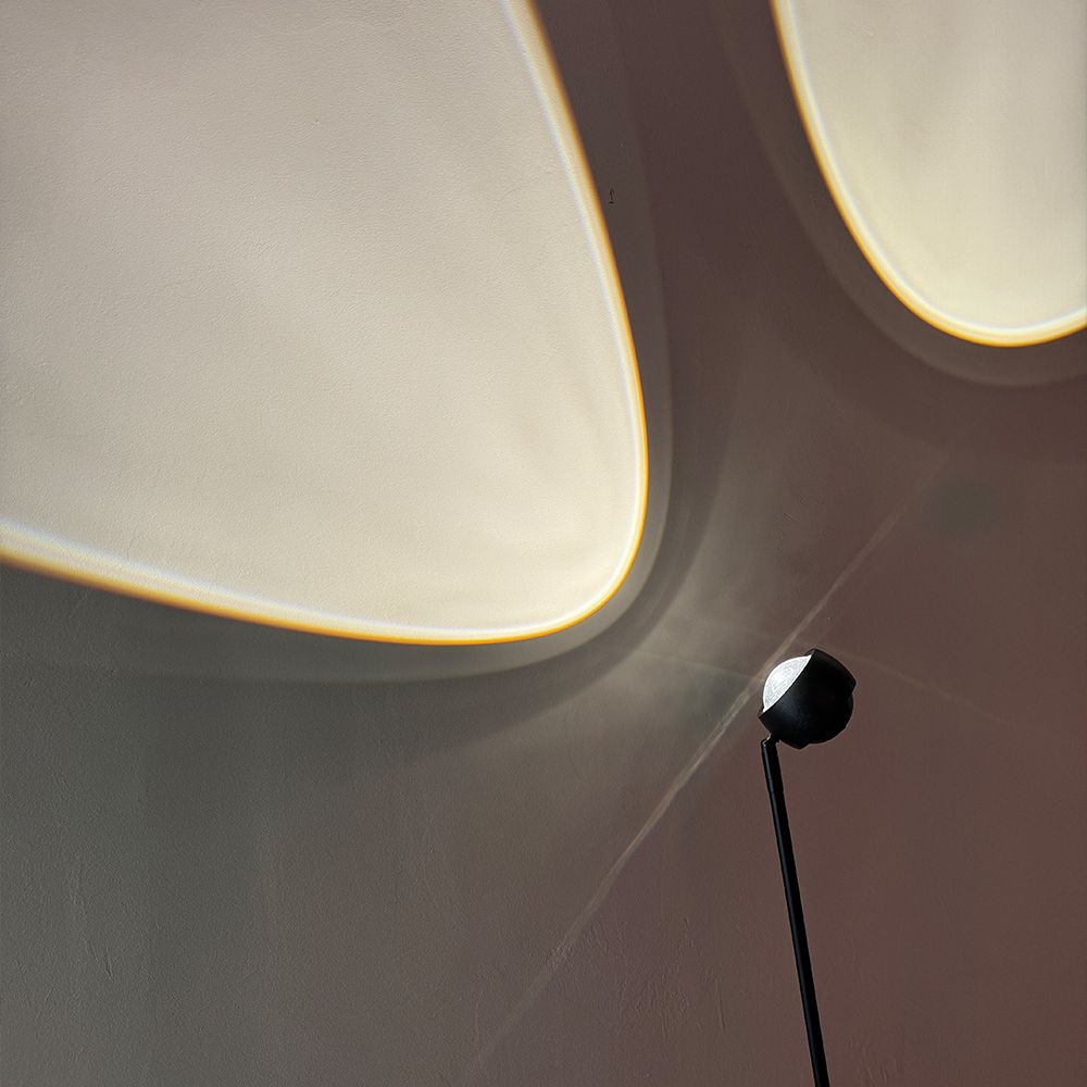 s.luce Beam LED-gulvlampe 2-lys 145 cm med berøringsdæmper