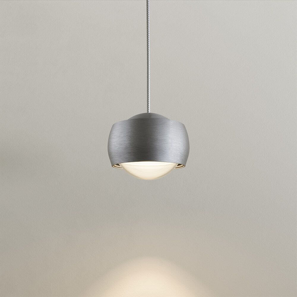 s.luce Beam LED Hängeleuchte Ø 8cm in elegantem Silber, ideal für modernes Ambiente.