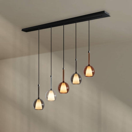 s.luce Belluna Esstisch-Hängelampe 5-flammig 160cm Baldachin über einem Tisch, stilvolles Lichtdesign.