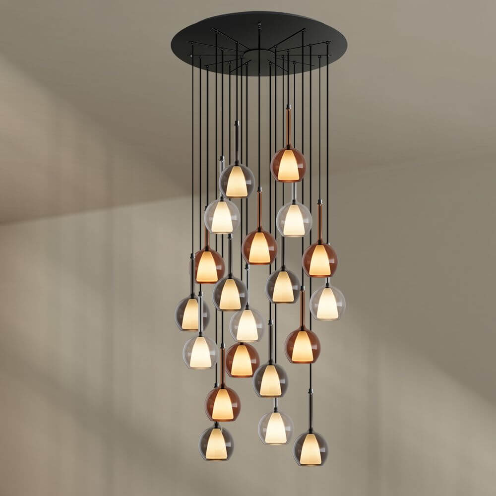 s.luce Belluna Galerieleuchte 20-flammig Ø 120cm Baldachin in einem modernen Raum mit stilvollem Design.