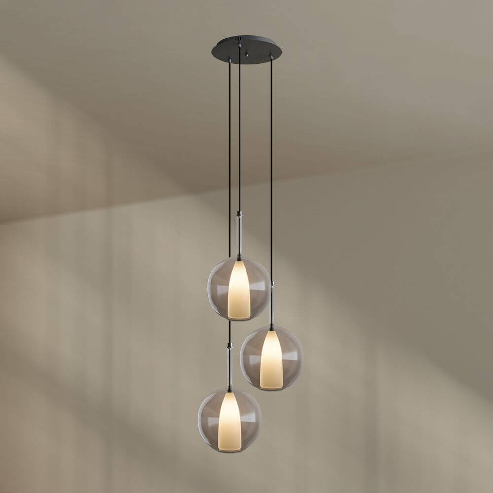 s.luce Belluna Galerieleuchte 3-flammig Ø 40cm Baldachin mit drei pendelnden Glaskugeln in stilvollem Design.