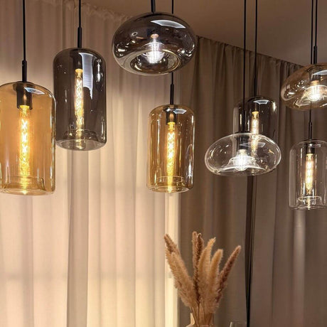 s.luce Cruet Low pendellampe til spisebord 2 til 5-lys 120 cm i et moderne boligmiljø med elegante glassdesign.