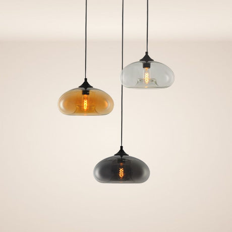 s.luce Cruet flerflammet pendellampe i ulike trendy farger og moderne formspråk.