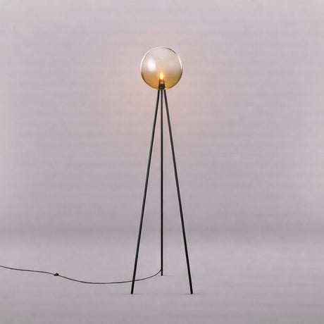s.luce Dreibein-Stehleuchte Orb Tripod 160cm mit Glaskugel in modernem Design