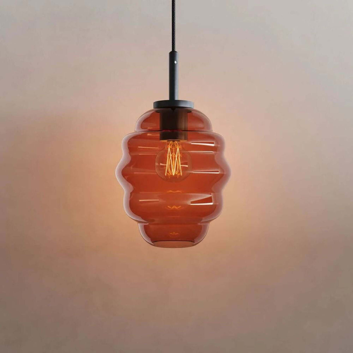 s.luce Echos Cluster Glas-Pendelleuchte 3-flammig 3x18cm in rustikaler Glasoptik, für harmonische Lichtreflexe.