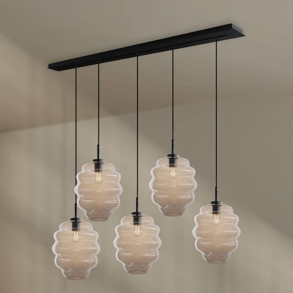 s.luce Echos Esstischleuchte 5-flammig 160cm Baldachin Ø 25cm mit fünf Glaskörpern in modernem Design.