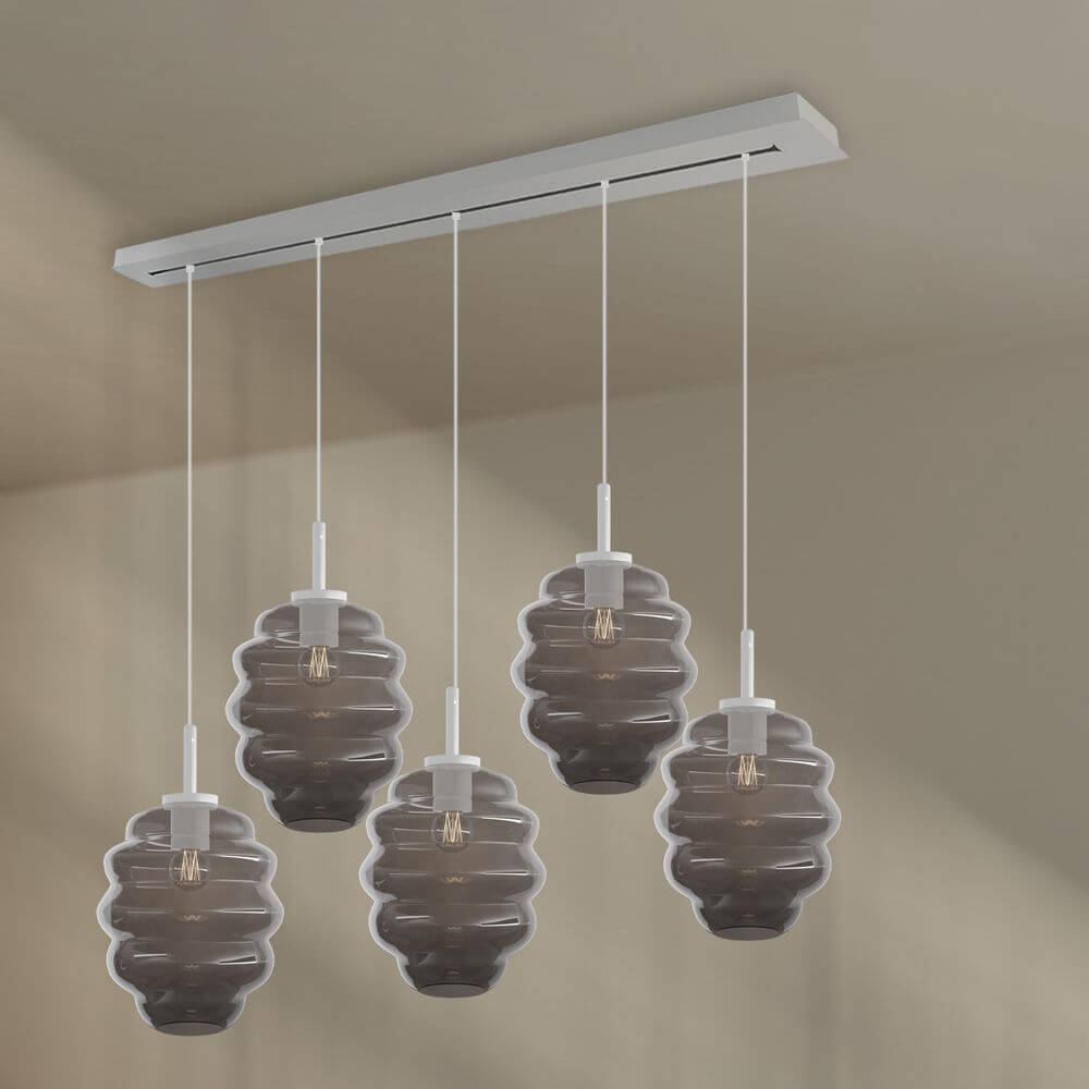 s.luce Echos Esstischleuchte 5-flammig 160cm Baldachin Ø 25cm in modernem Design mit 5 gläsernen Lampenschirmen.