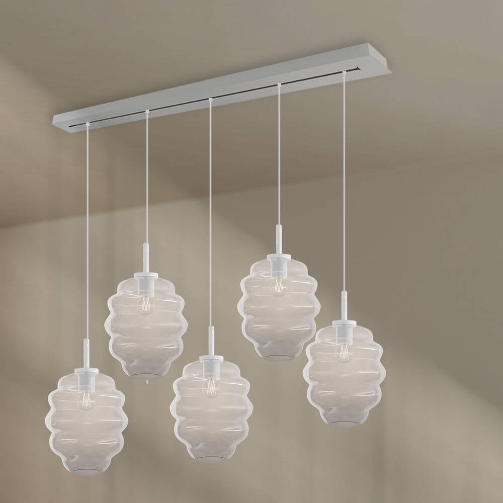 s.luce Echos Esstischleuchte 5-flammig 160cm Baldachin Ø 25cm mit fünf mundgeblasenen Glaskörpern.