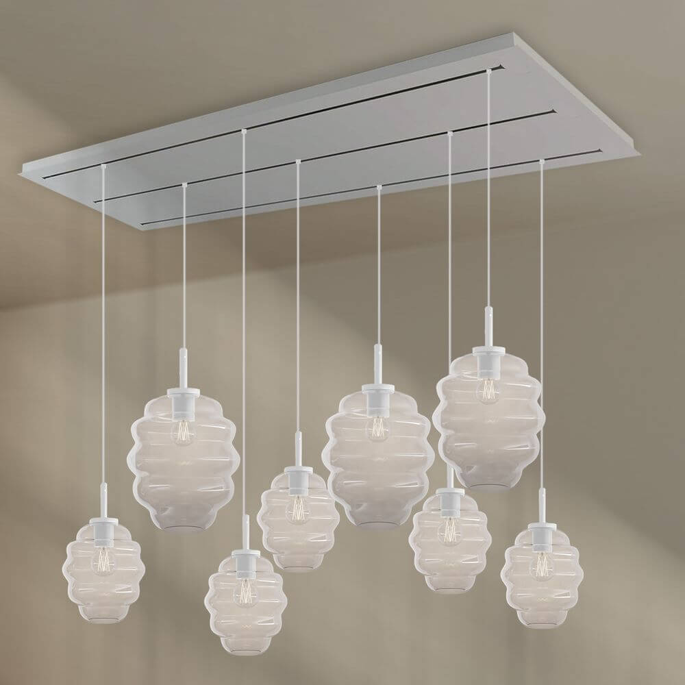 s.luce Echos Esstischlampe 8-flammig 200cm 3-reihig Ø 18/25cm mit eleganten Glaskörpern in einem modernen Design.