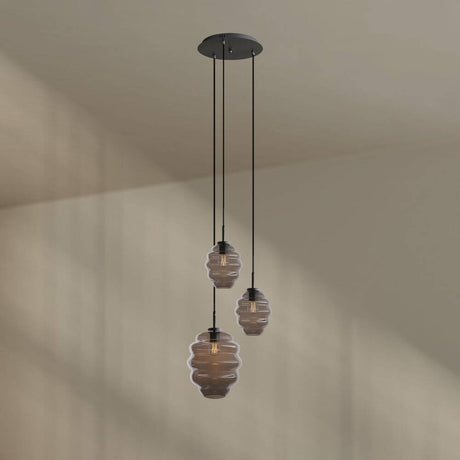 s.luce Echos Galerieleuchte 3-flammig Ø 40cm Baldachin Ø 18/25cm – dreiflammige Hängeleuchte mit mundgeblasenen asymmetrischen Glaskörpern