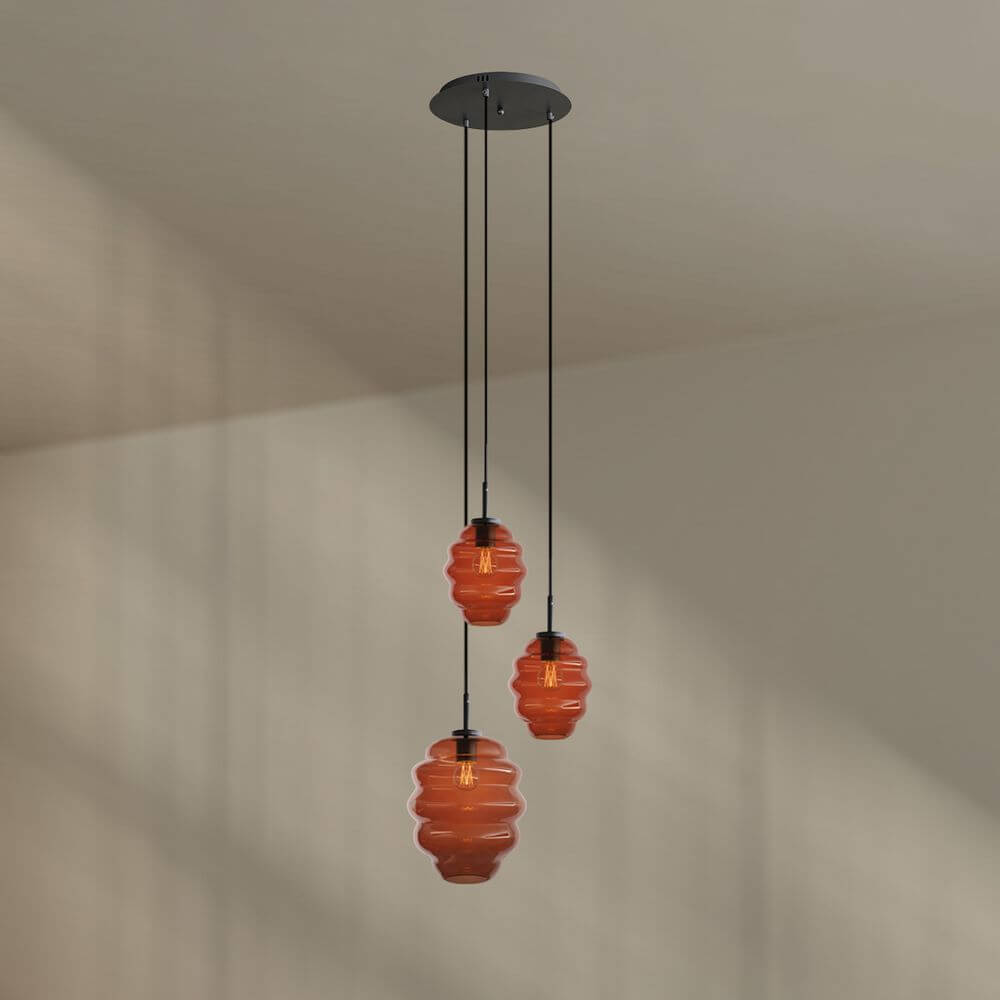 Alt Tag: s.luce Echos Galerieleuchte 3-flammig Ø 40cm Baldachin Ø 18/25cm, mundgeblasene rote Gläser, hängende Galerieleuchte für hohe Decken