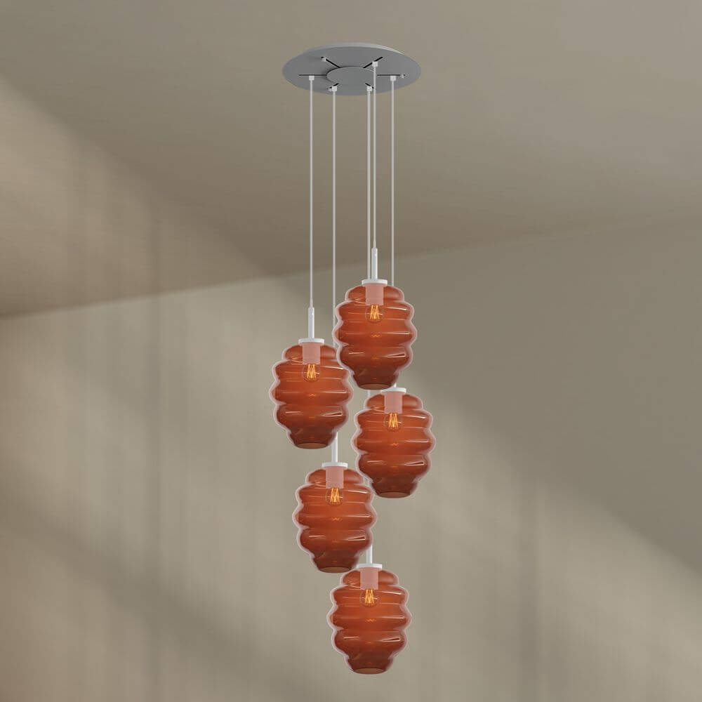 s.luce Echos Galerieleuchte 5-flammig Ø 60cm Baldachin Ø 25cm mit orangefarbenen Glaskörpern.