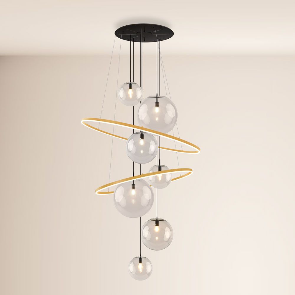 s.luce Galaxy XXL LED Galerielampe mit 8 Glaskugeln und Ringen in modernem Design.