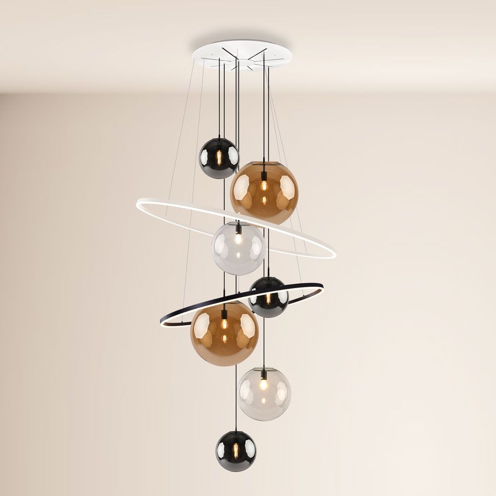 s.luce Galaxy XXL LED Galerielampe mit 8 Glas-Kugeln und Ringen, modernes Design für stilvolle Raumbeleuchtung.