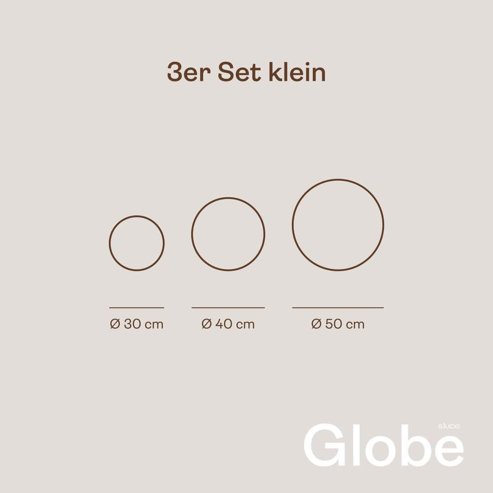 s.luce Globe 3er Set klein mit Durchmessern von 30 cm, 40 cm und 50 cm für stilvolle Außenbeleuchtung.