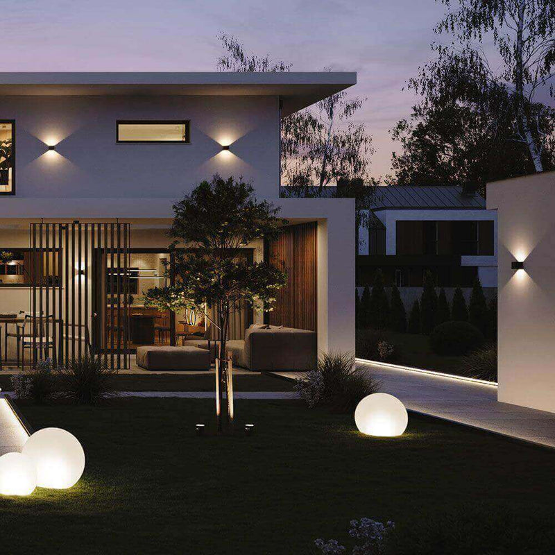 s.luce Ixa LED Wandlamp verstelbare hoeken binnen & buiten IP44 in moderne buitenverlichting.