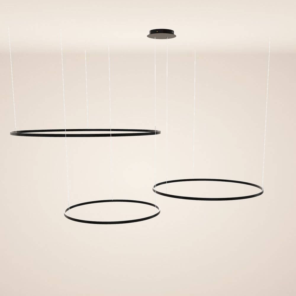 s.luce Lampa wisząca LED Ring 3-płomieniowa ekscentryczna w czarnym designie z trzema pierścieniami, które elegancko wiszą.