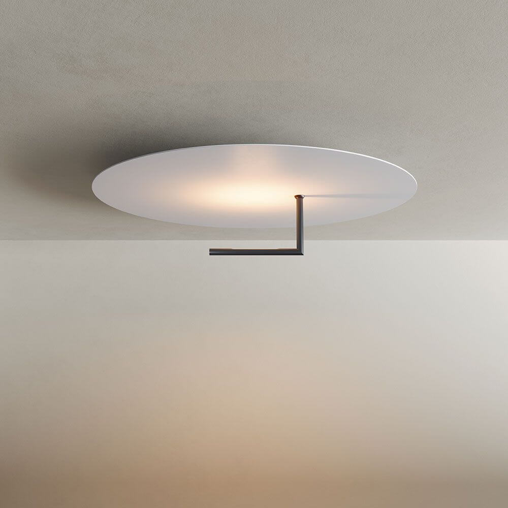 s.luce LED Wand- und Deckenlampe Edge mit flacher, runder Form und modernem Design.