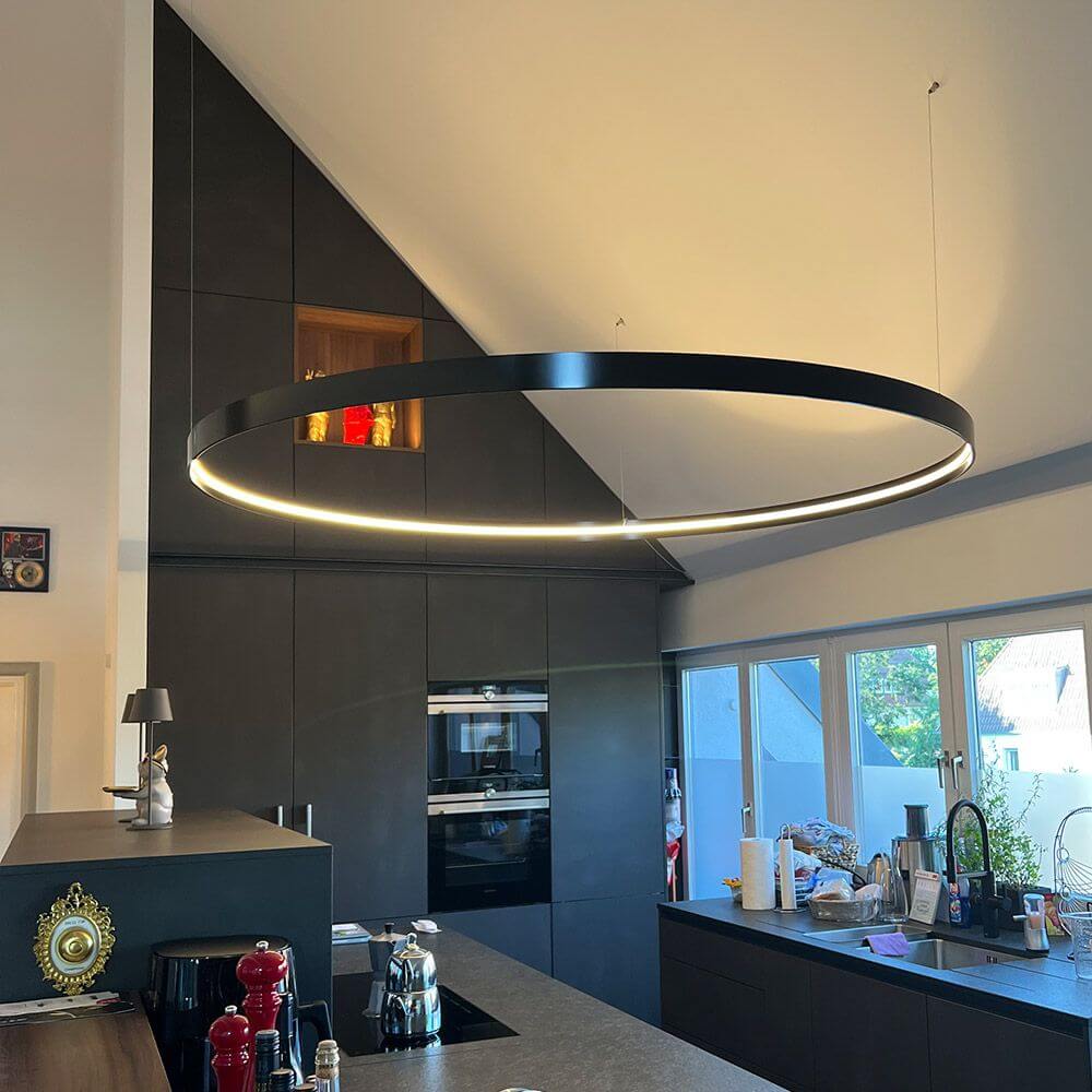 s.luce Made LED-Ring XL Pendelleuchte ø bis 230 cm Dimmbar RAL