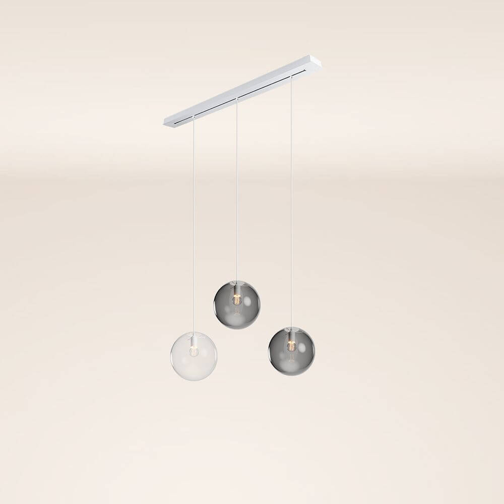 s.luce Orb 3-flammig Ø 30 Esstisch-Pendelleuchte 120cm mit drei hängenden Lampenschirmen in modernem Design.