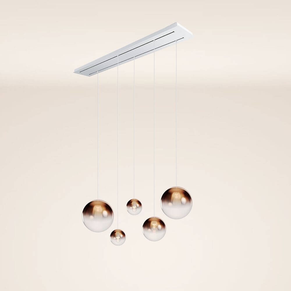s.luce Orb 5-flammige Esstischlampe 2-reihig 160cm mit eleganten Glaskugeln in unterschiedlichen Größen.